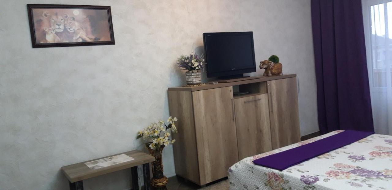 Apartment On Kamyanetskaya Street Khmelʼnytsʼkyy Esterno foto